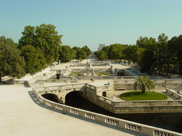 nimes