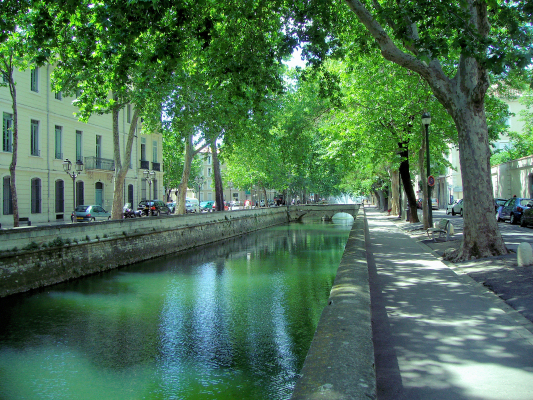 nimes