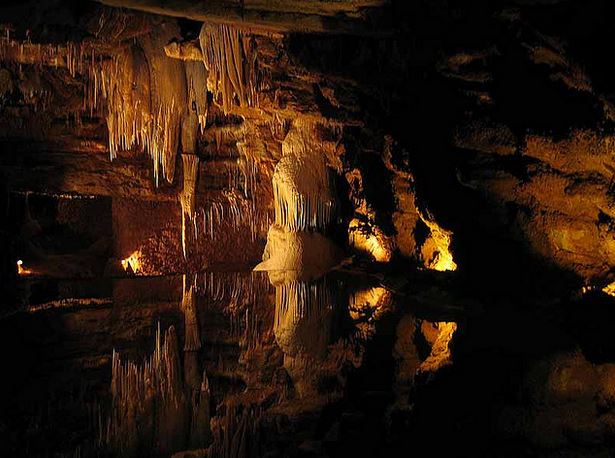 grotte dans le périgord noir - mister cham