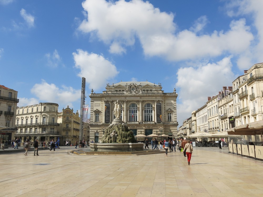 cf - Peter - place de la comédie