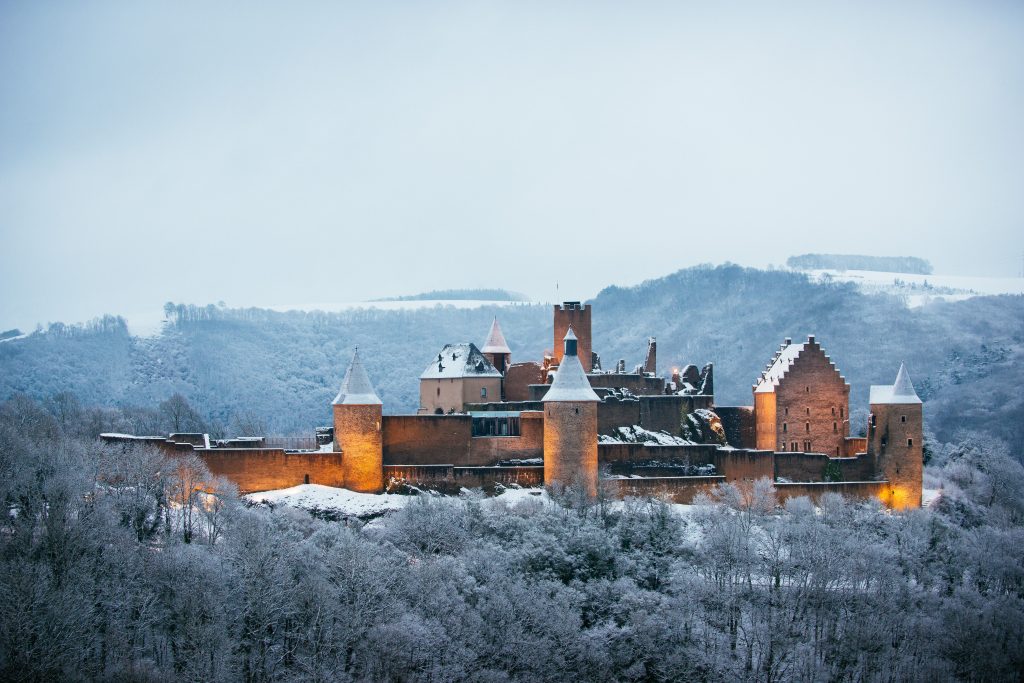 chateau sous neige europe voyage