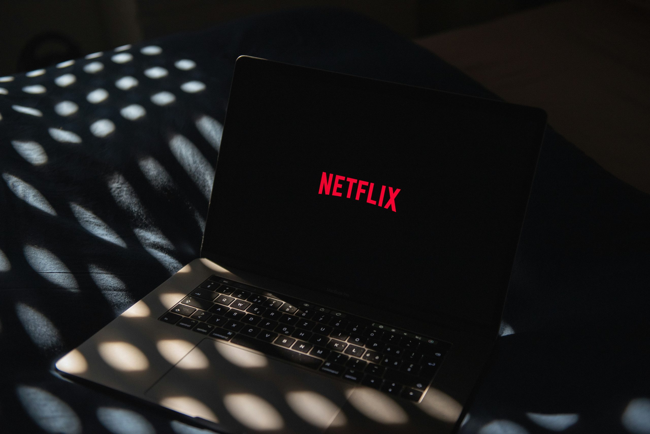 découvrez un large choix de films, séries et documentaires sur netflix, la plateforme de streaming leader dans le monde. profitez d'un divertissement illimité adapté à tous les goûts, à tout moment et n'importe où.