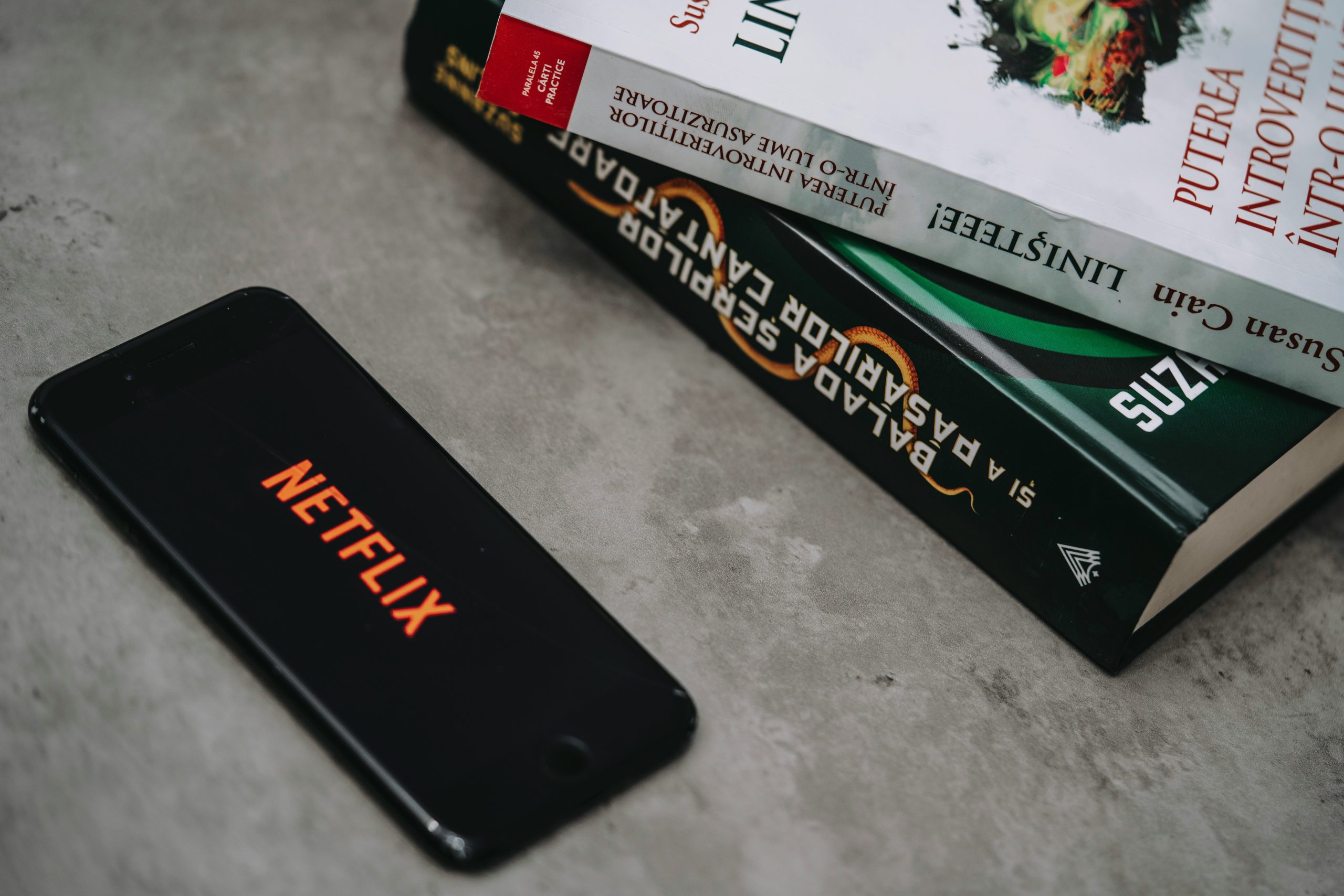 découvrez les meilleures astuces et conseils pour profiter au maximum de netflix avec nos tips and tricks !