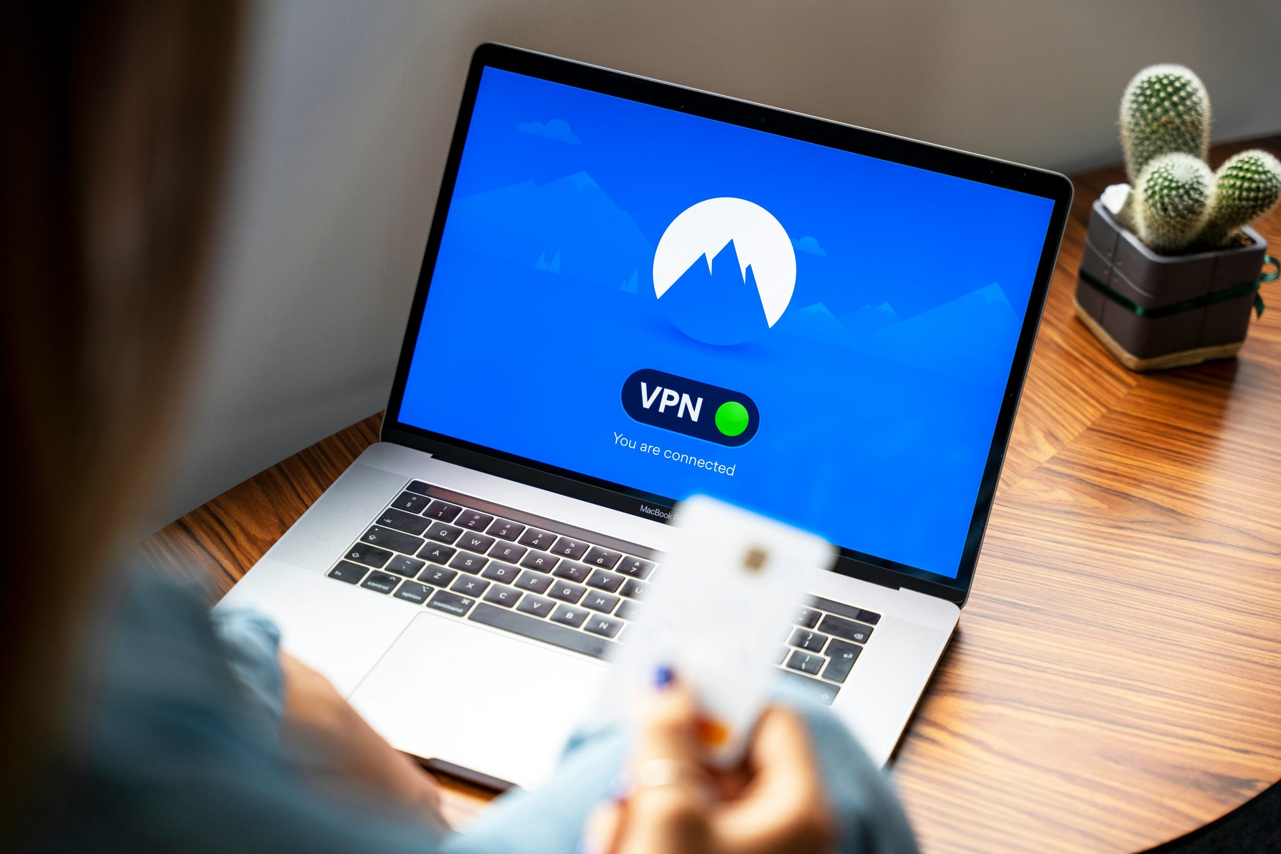 découvrez comment sécuriser votre connexion internet avec un vpn. trouvez le meilleur vpn pour protéger vos données en ligne et naviguer en toute confidentialité.