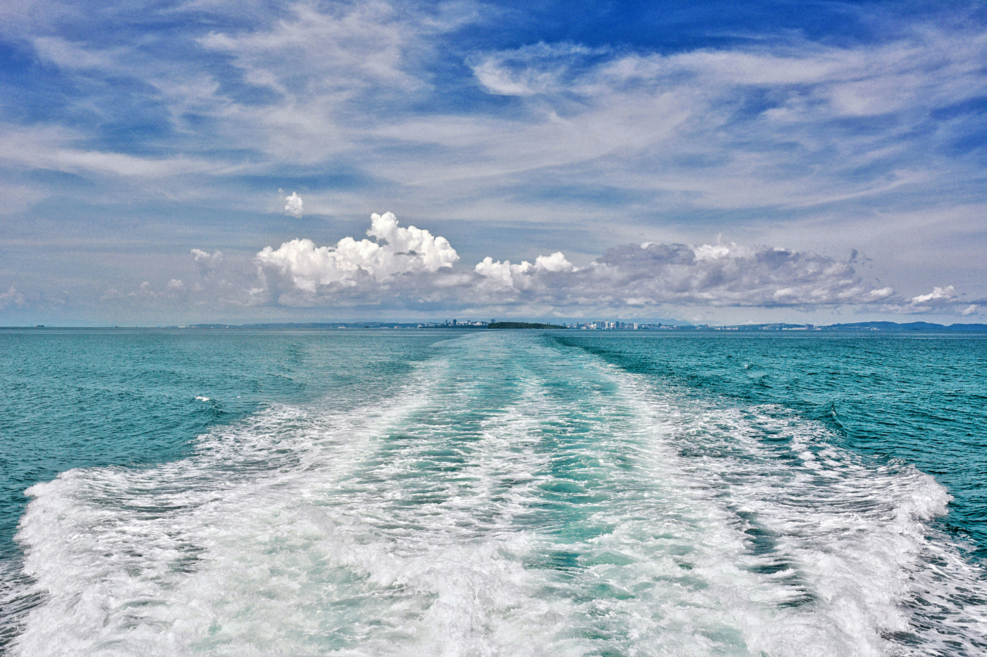 découvrez notre sélection de croisières inoubliables à travers le monde. réservez dès maintenant pour une expérience maritime exceptionnelle.