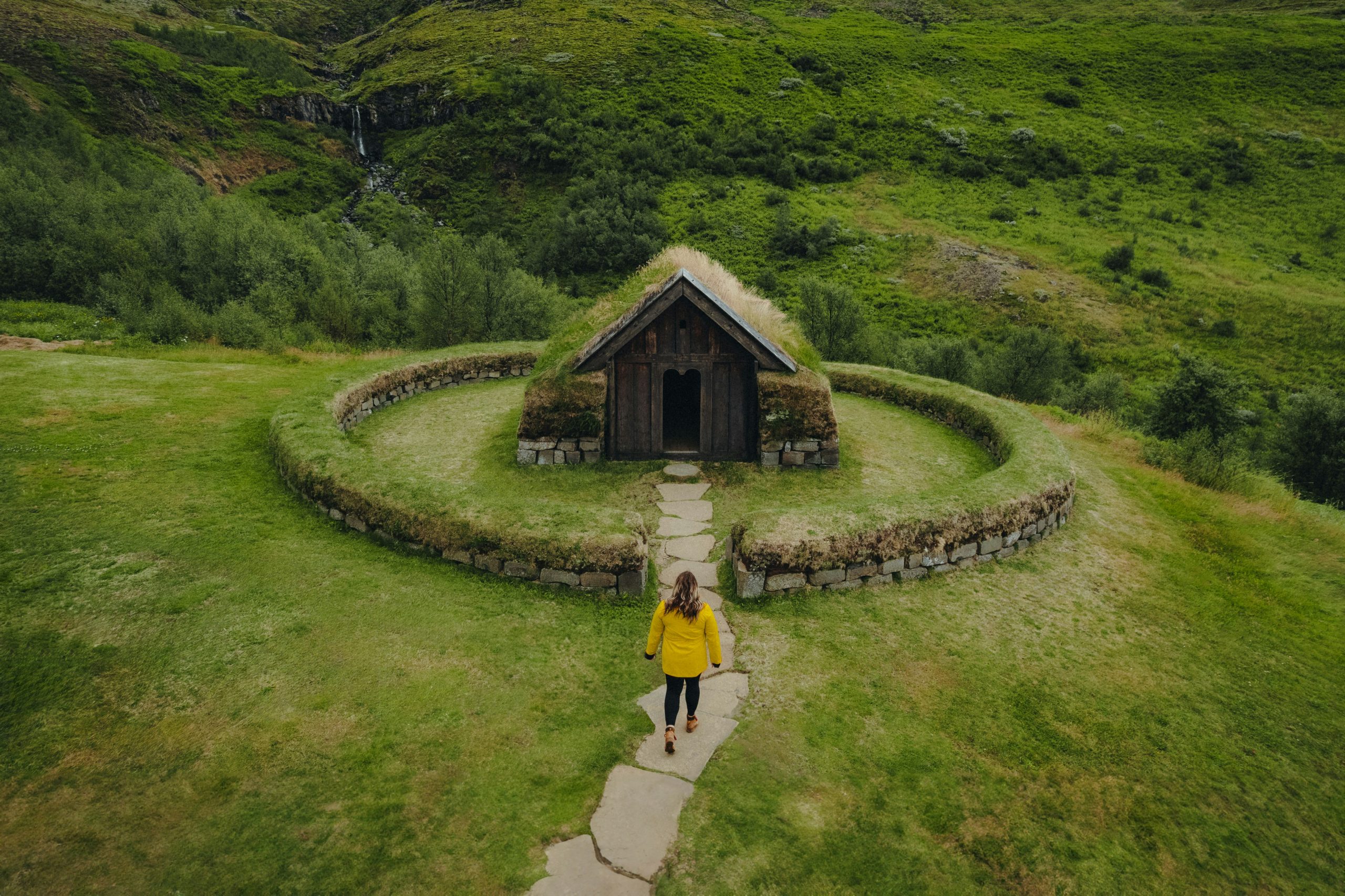 découvrez une escapade à la campagne pour vous ressourcer et vous échapper du quotidien avec notre sélection de destinations pittoresques.