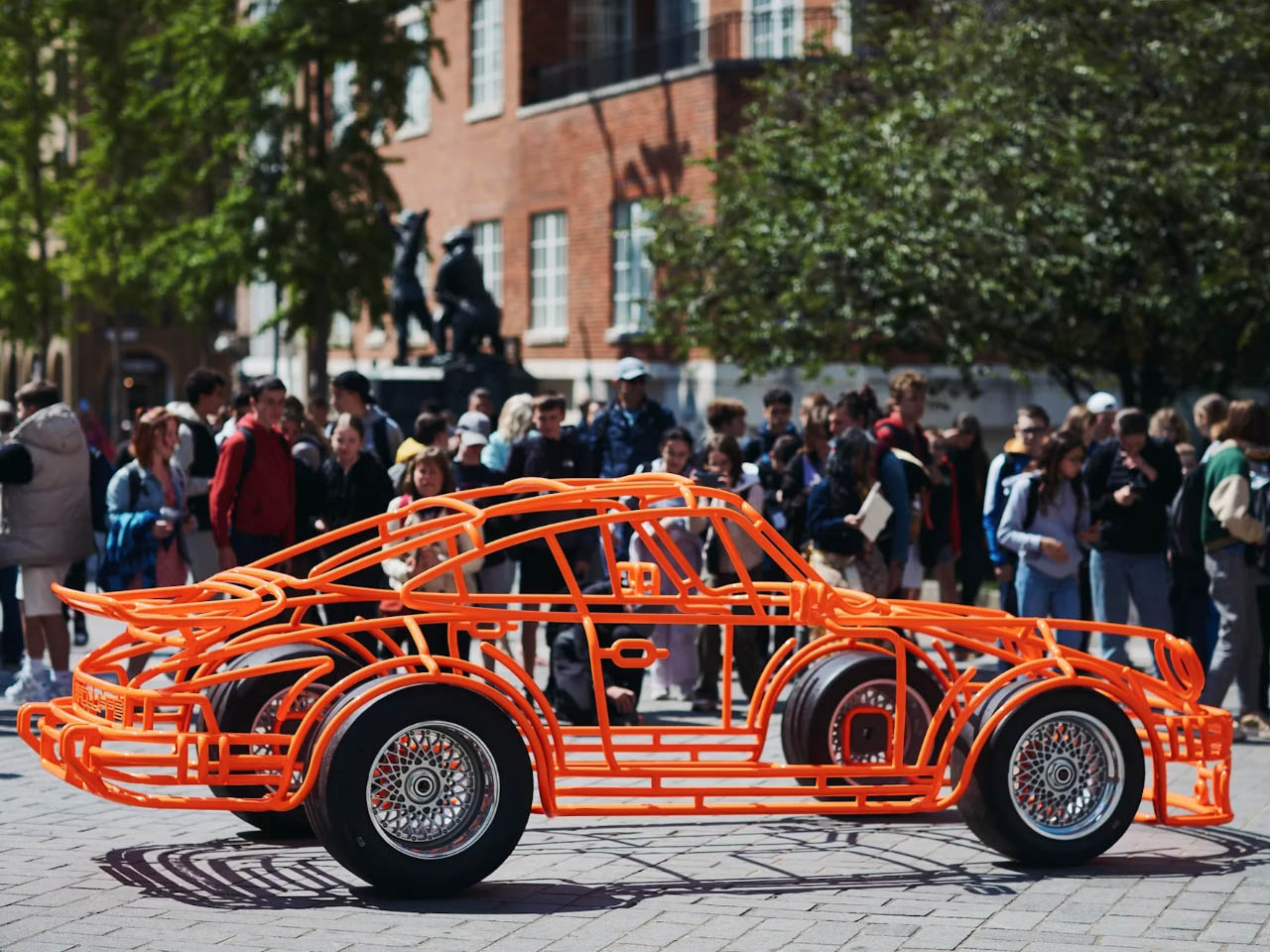 Sculpture Porsche 934