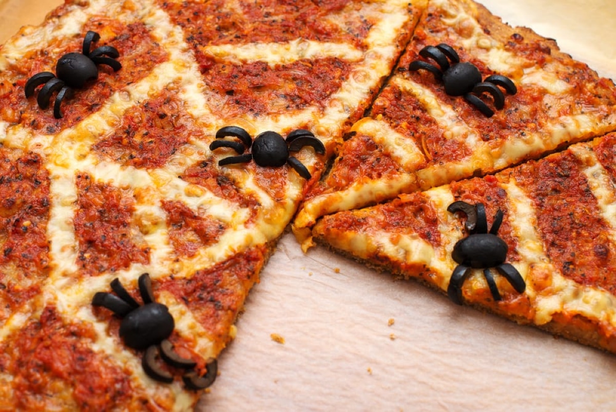 Pizzas araignées pour Halloween