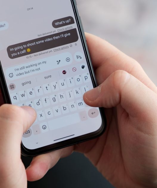 Gboard pour android franchit le cap des 10 milliards de téléchargements sur play store : un succès incontournable