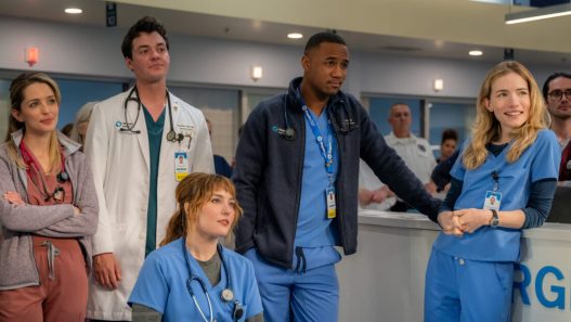 Pulse: la data d'uscita e le prime immagini del medical drama targato Netflix